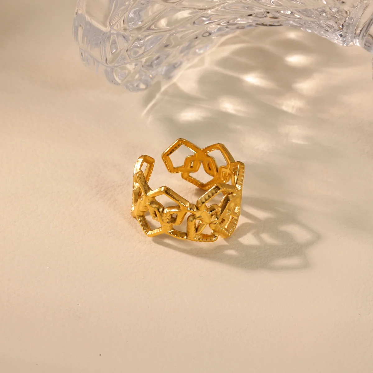 

Vintage Geometric Hollow Pentagon Interweave Open Rings For Women Men Gold Color Stainless Steel Ring Fashion Punk Jewelry ﻿