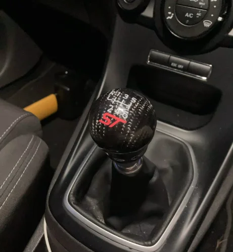 

6-скоростные автоаксессуары, автомобильная механическая коробка передач, гоночная ручка переключения передач из углеродного волокна для Ford Focus Fiesta MK7 MK8 ST, ручка переключения передач