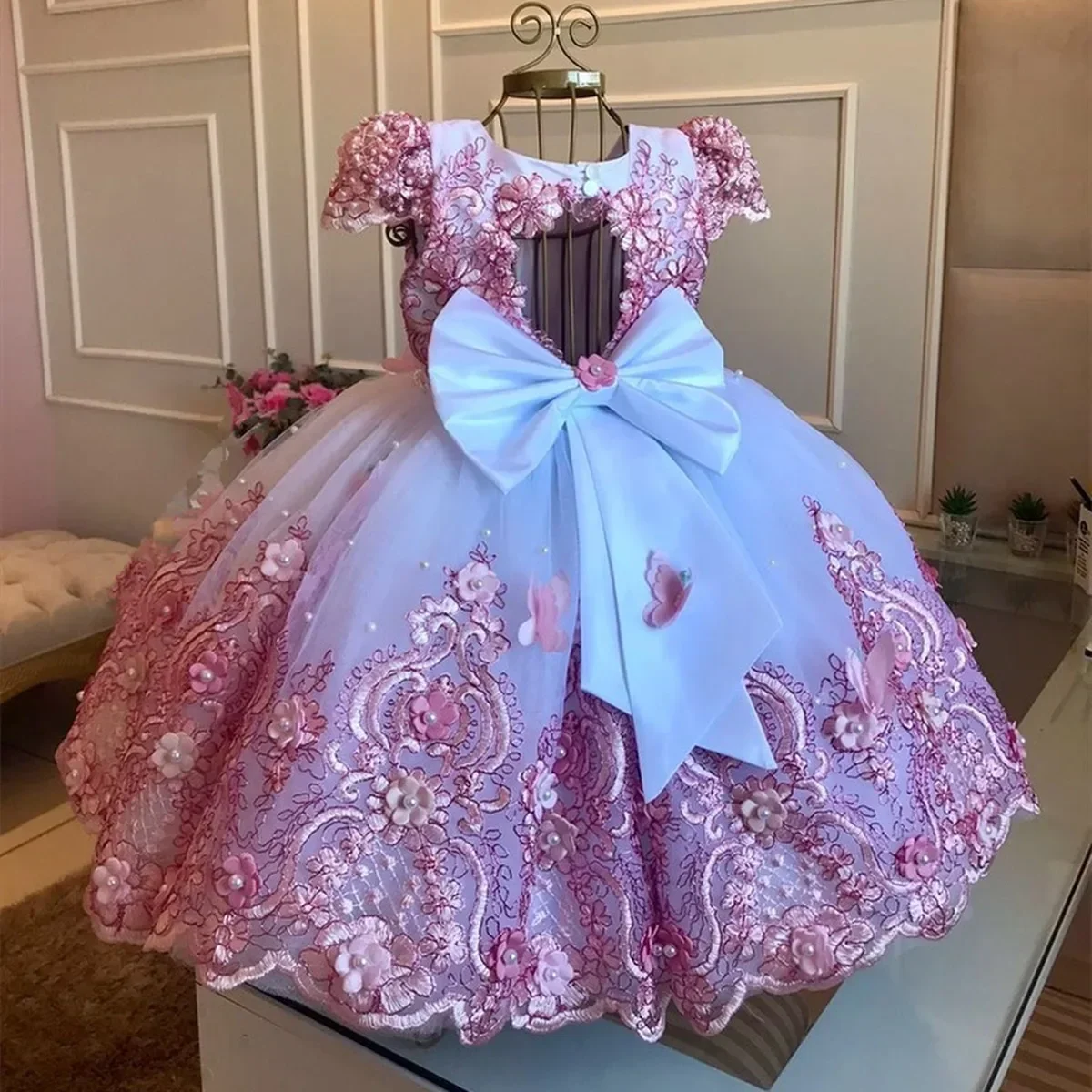 Luxury Princess Applique Flower Girl Dresses For Wedding Tulle Pearls Ball Kids Pageant Gown Birthday Party First Communion Wear