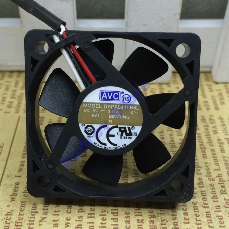 

AVC DC5V 0.11A 0.55W 4CM 4010 3-wire double ball cooling fan DAPA0410B5L 5800RPM 7.7CFM air blower