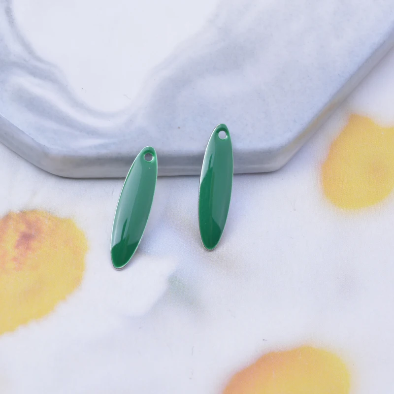 30 Stück Kupfer-Silberfarbene Emaille-Anhänger, beidseitig emailliert, für DIY-Schmuck- und Ohrringherstellung – Detail 7