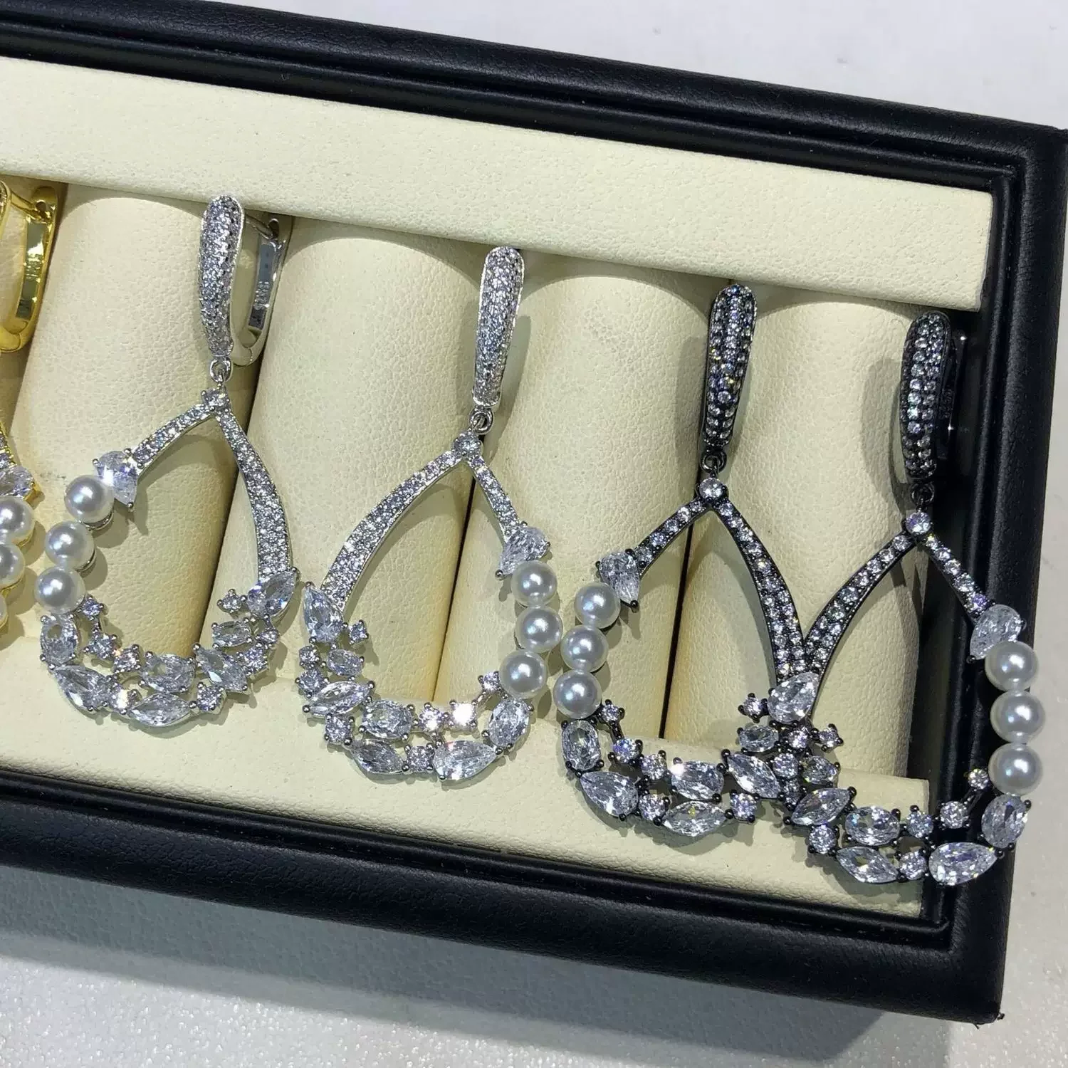 

Pearl jewelry, sparkling T-shaped diamond studded, elegant S925 sterling silver teardrop earrings, semi-finished ear hook