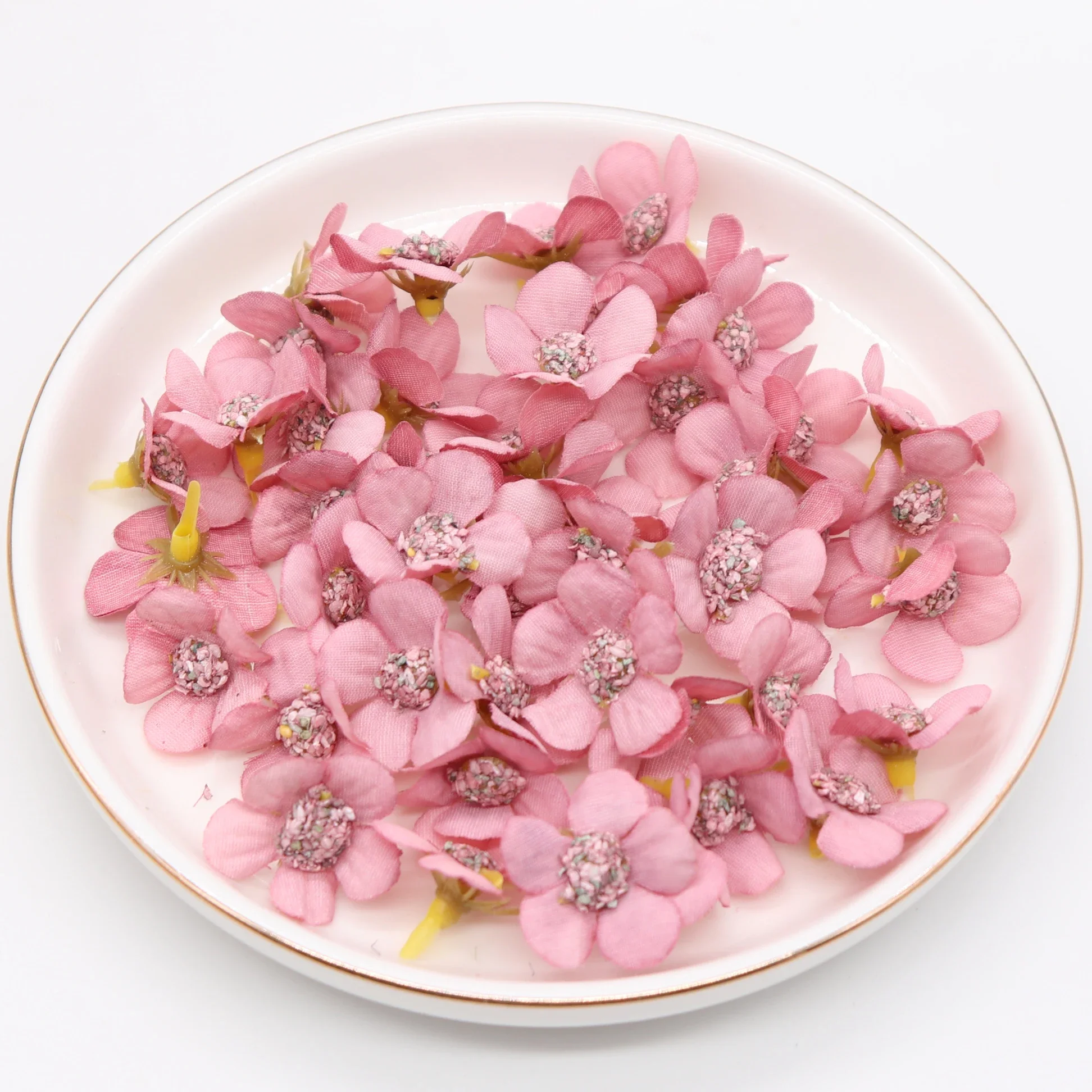 50Pcs 2cm Multicolor Daisy Flower Heads Mini Silk Artificial Flowers for Wreath Scrapbooking Home Wedding Decoration
