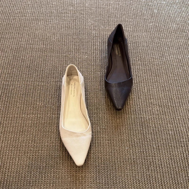 BANFANG Damen Pumps 2,5 cm Absatz, rutschfest, spitz - close-up view