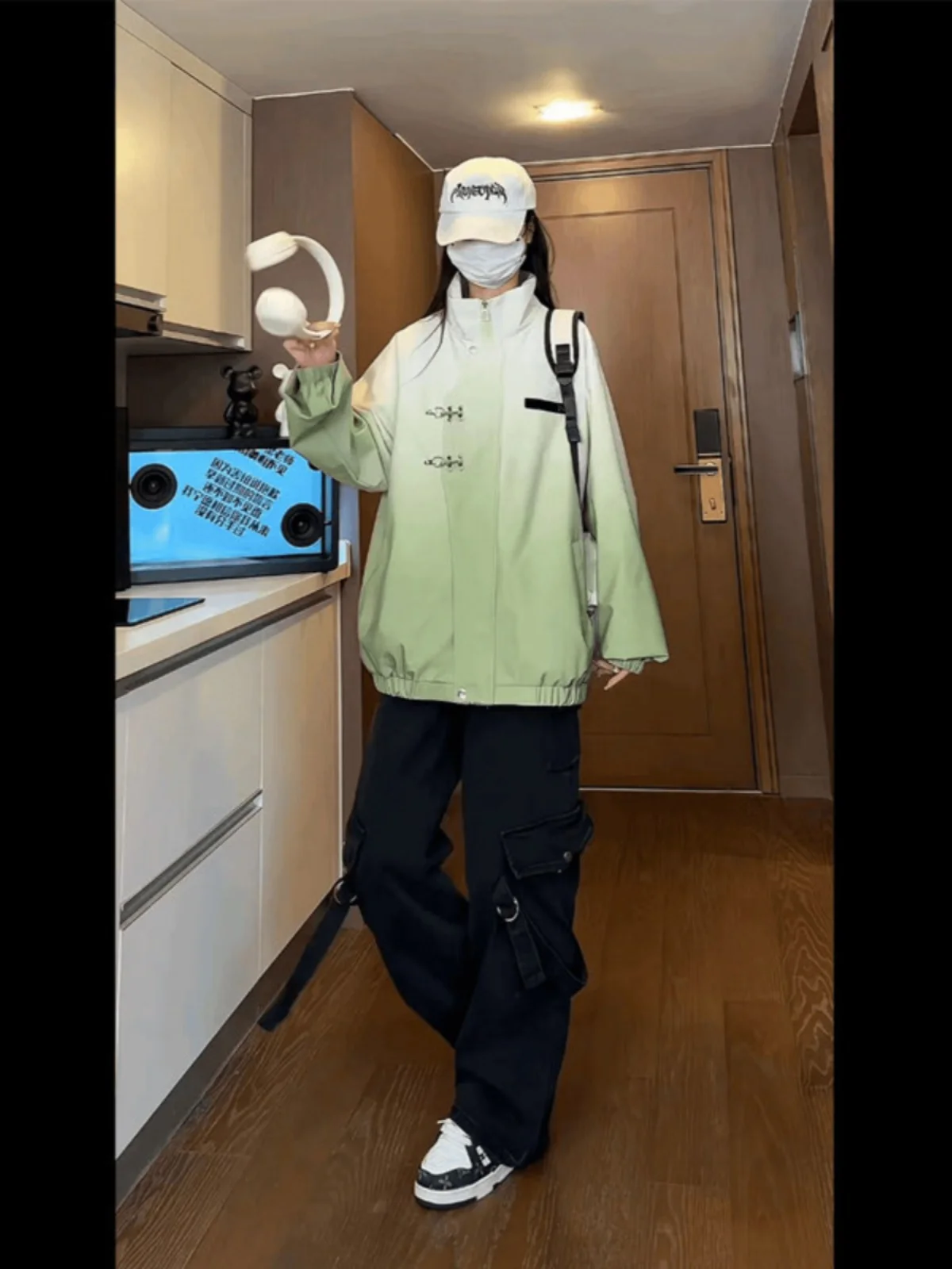 

New Chinese Sle Men's Jaet Outdoor Waterproof Pilot Coat adient Color Polyester Fabric Spring Autumn Season Long Sve