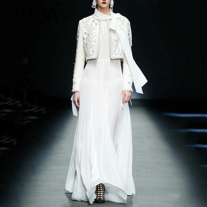 

QMQA Women's Elegant Luxury 2 Piece Set Spliced Embroidered Sequins Short Coat Scarf Collar Sleeveless Pleated Dress Sets QM101
