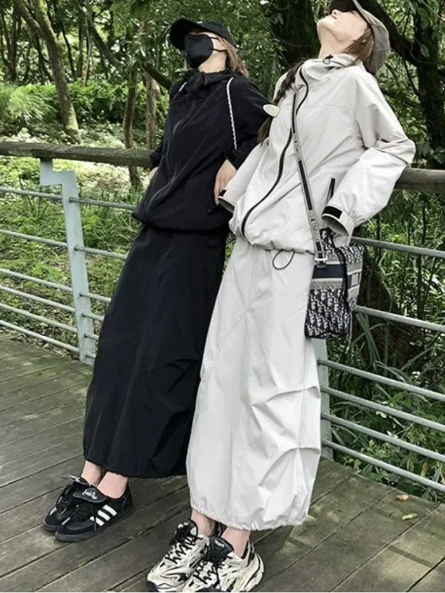 

Waterproof Zip-Up Hooded Windbreaker & Parachute Maxi Skirt Set Vintage 2-Piece Rainproof Outdoor Hiking Ensemble with Hood