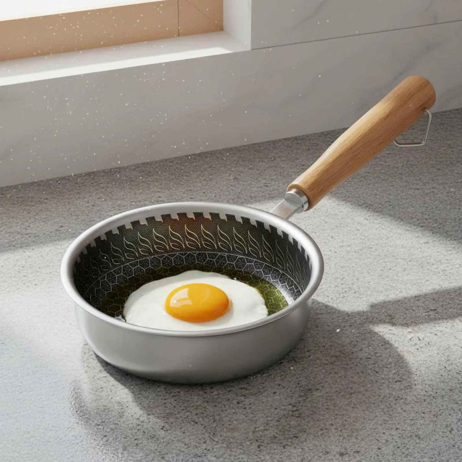 Non Pan Thickened Bottom Single Egg Frying Pan Precision Pouring Edge Design