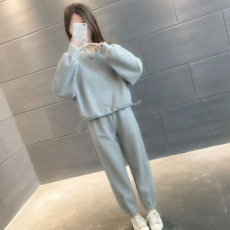 Fashion Casual Sports Women\'s Suit Korean Version Autumn and Winter New Style Plush Thickened Elegant Women\'s Two-piece Set