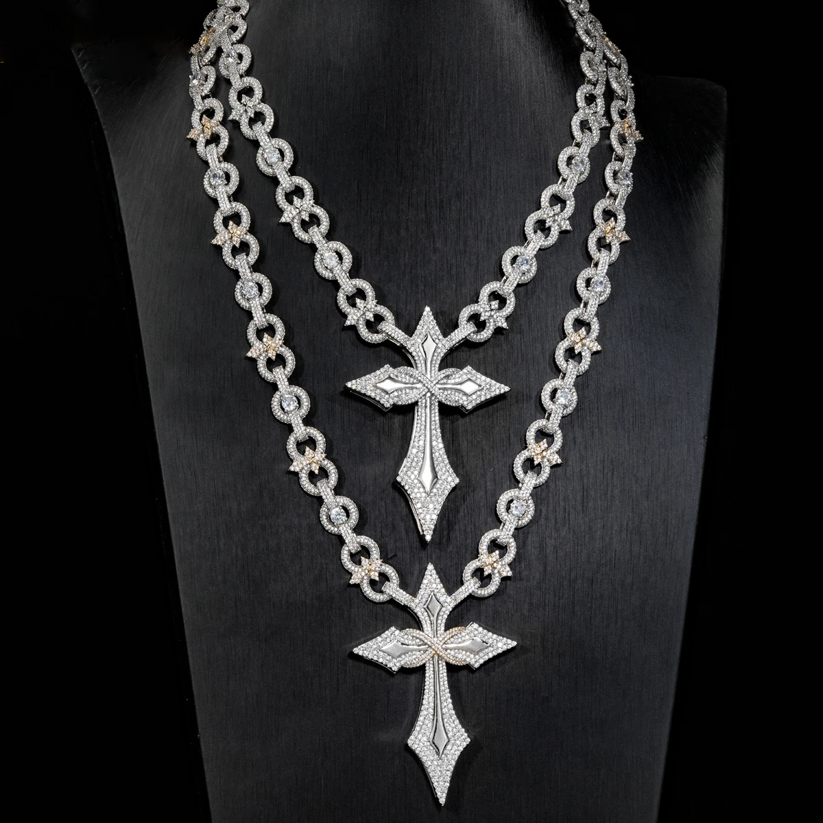 Hip Hop Iced Out Cross Pendant Necklace Decor Interlock Circle Link Chain Religious Cross Charm For Men Rapper Fine Jewelry Gift