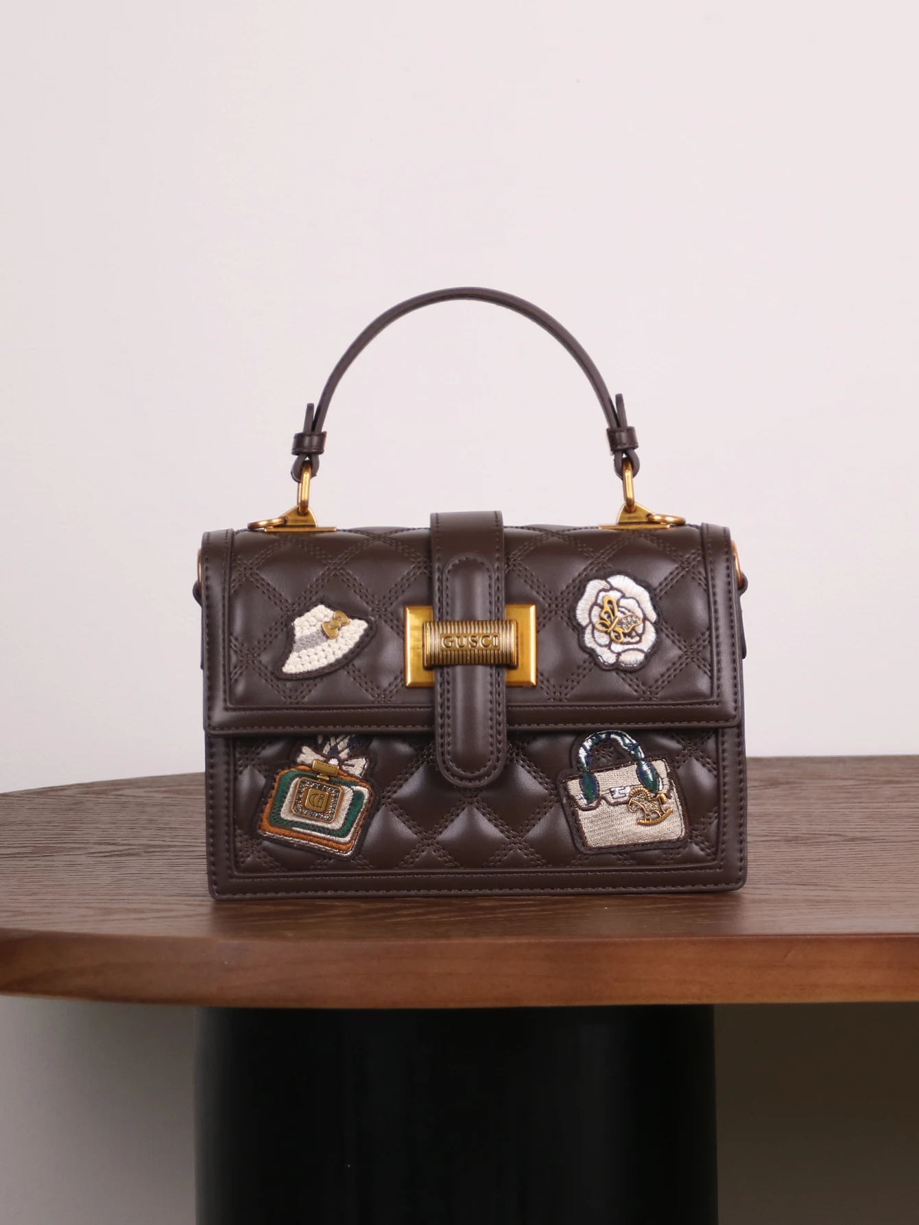 

2026 fashion luxury heavy industry high sense ladies handbag rhombic embroidery pattern small square bag western style large cap