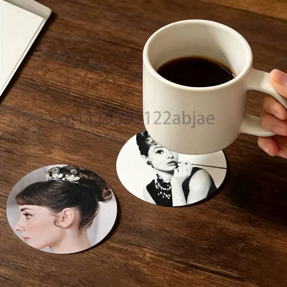 A-Audrey H-Hepburn Round Wooden Coaster Decorative Coffee Cup for Use in Coffee Shops Bars