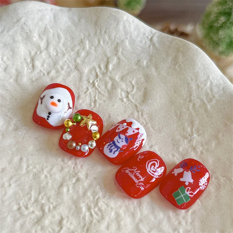 クリスマスネイルステッカー,白いクマのステッカー,雪だるまの漫画,かわいいネイルデコレーション,サロン用品,1枚