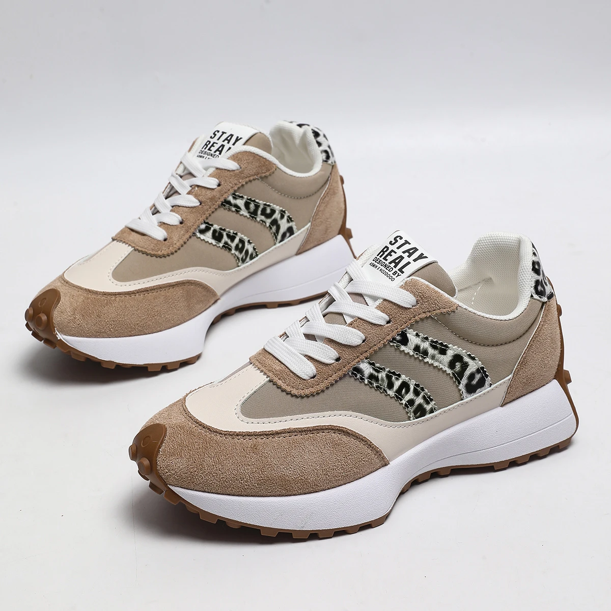 Sneakers Women Spring New Trend Women Running Shoes Luxury Flat Slip on Comfortable Lightweight Outdoor Designer Shoes for Women