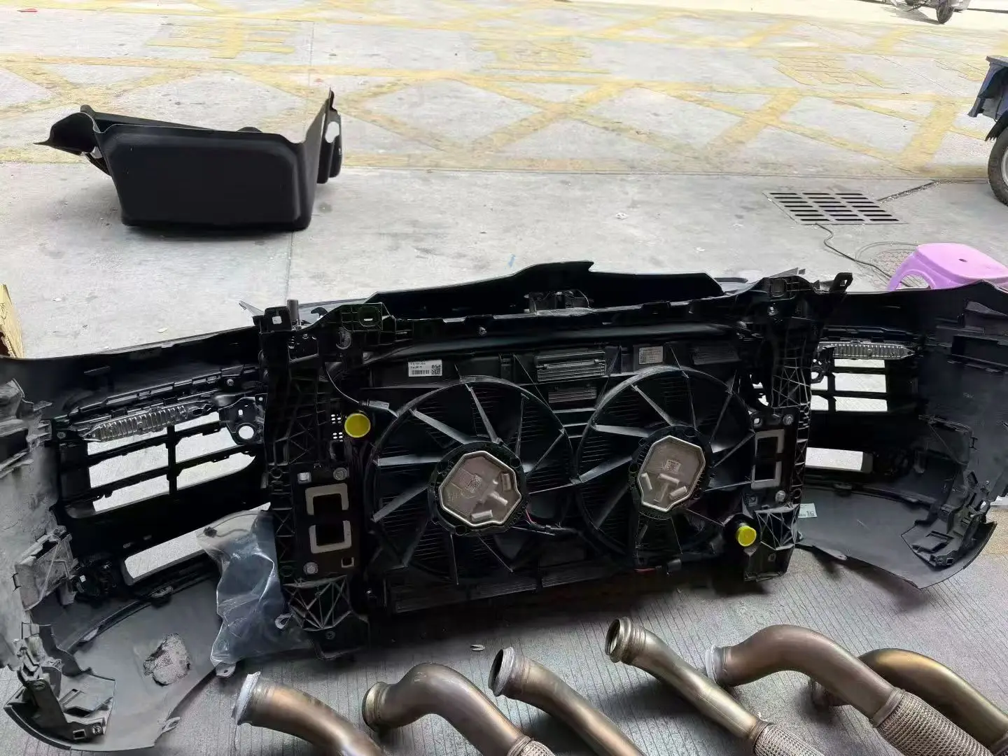 

9Y0 2018-2023 PN9Y0807217EG2X PAB121251B Front Bumper Radiator Dismantled In Stock Parts