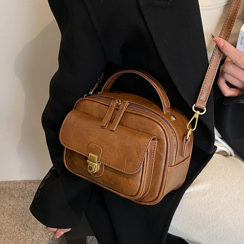 

Women's Soft PUTexture Crossbody Bag Versatile Small Bag For Autumn Winter Female Commuting Fashion Handheld Small Square Bag