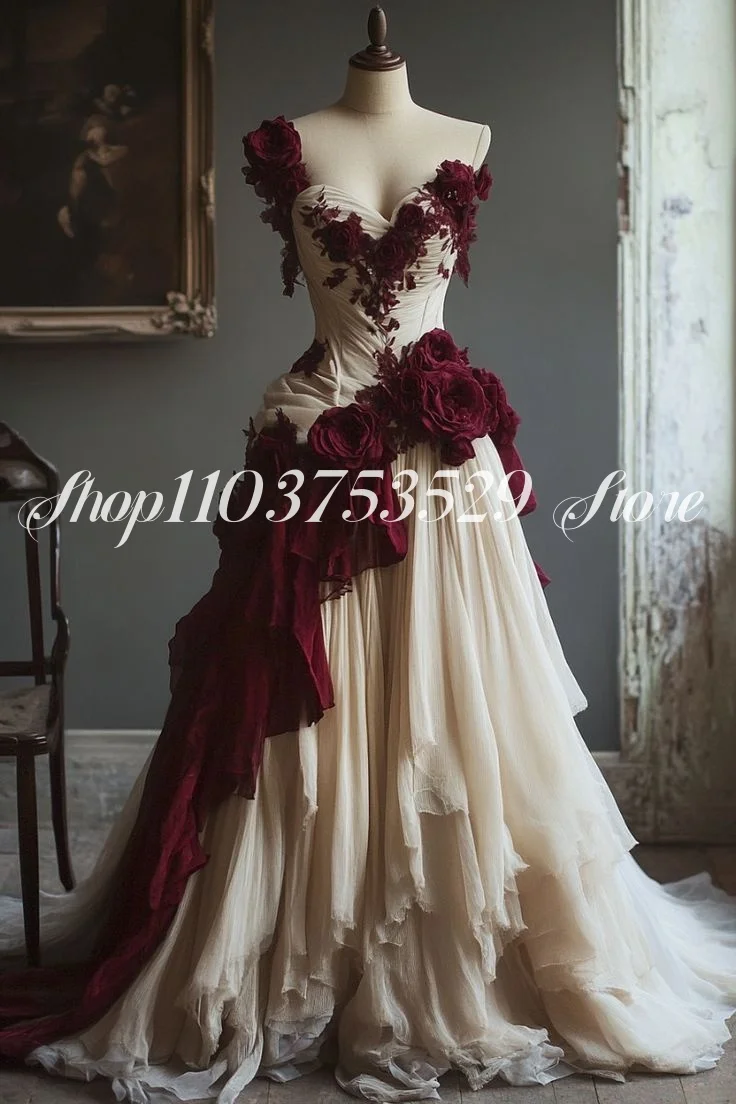 Romantisches viktorianisches Ballkleid mit Rosenapplikationen, rot-weißes Korsett, Spitze, plissiert, Oper, lang, individuell gestaltete Ballkleider