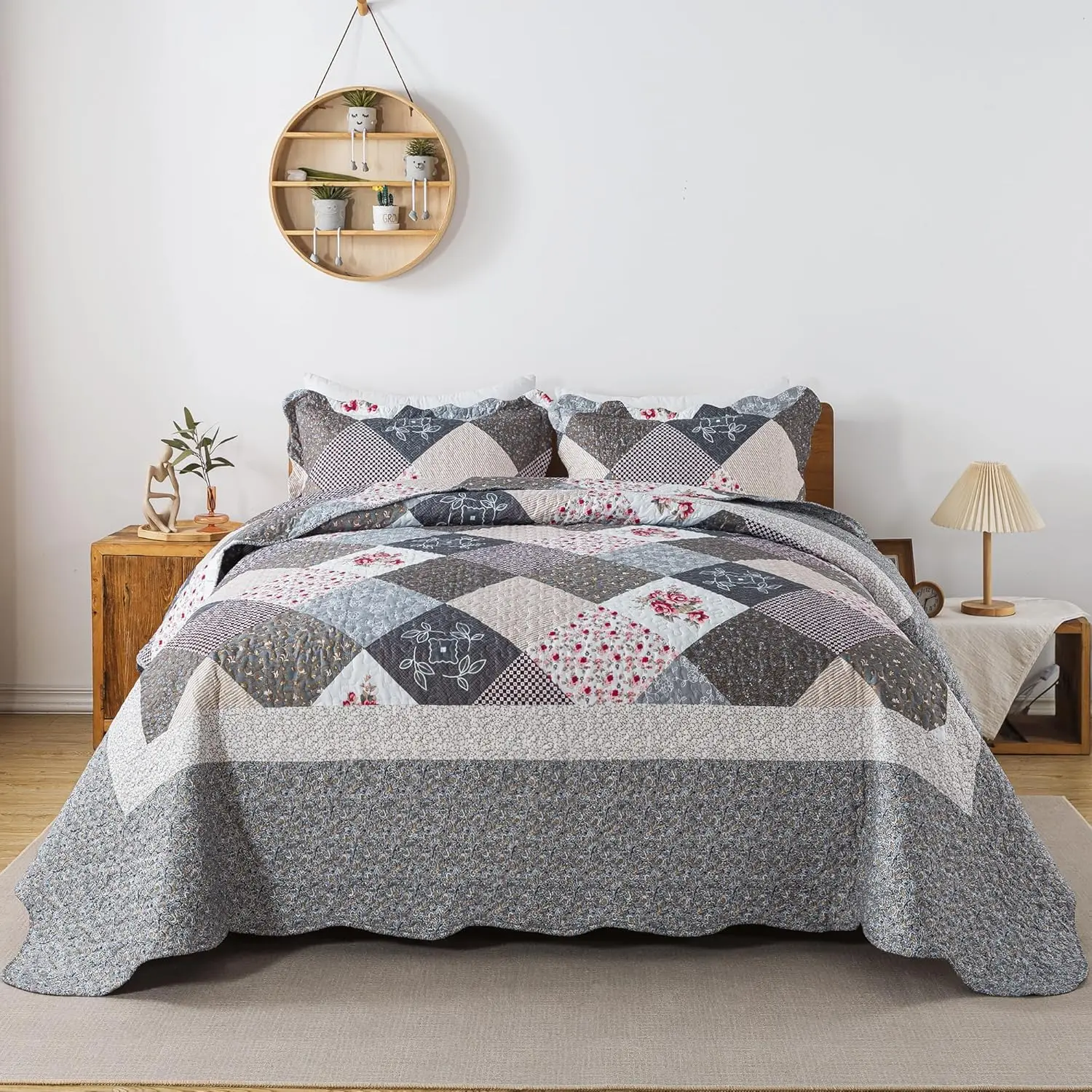 

Oversized King Quilt Set 120x120-3 Pcs, All Season Reversible Lightweight Bed Cover in Grey