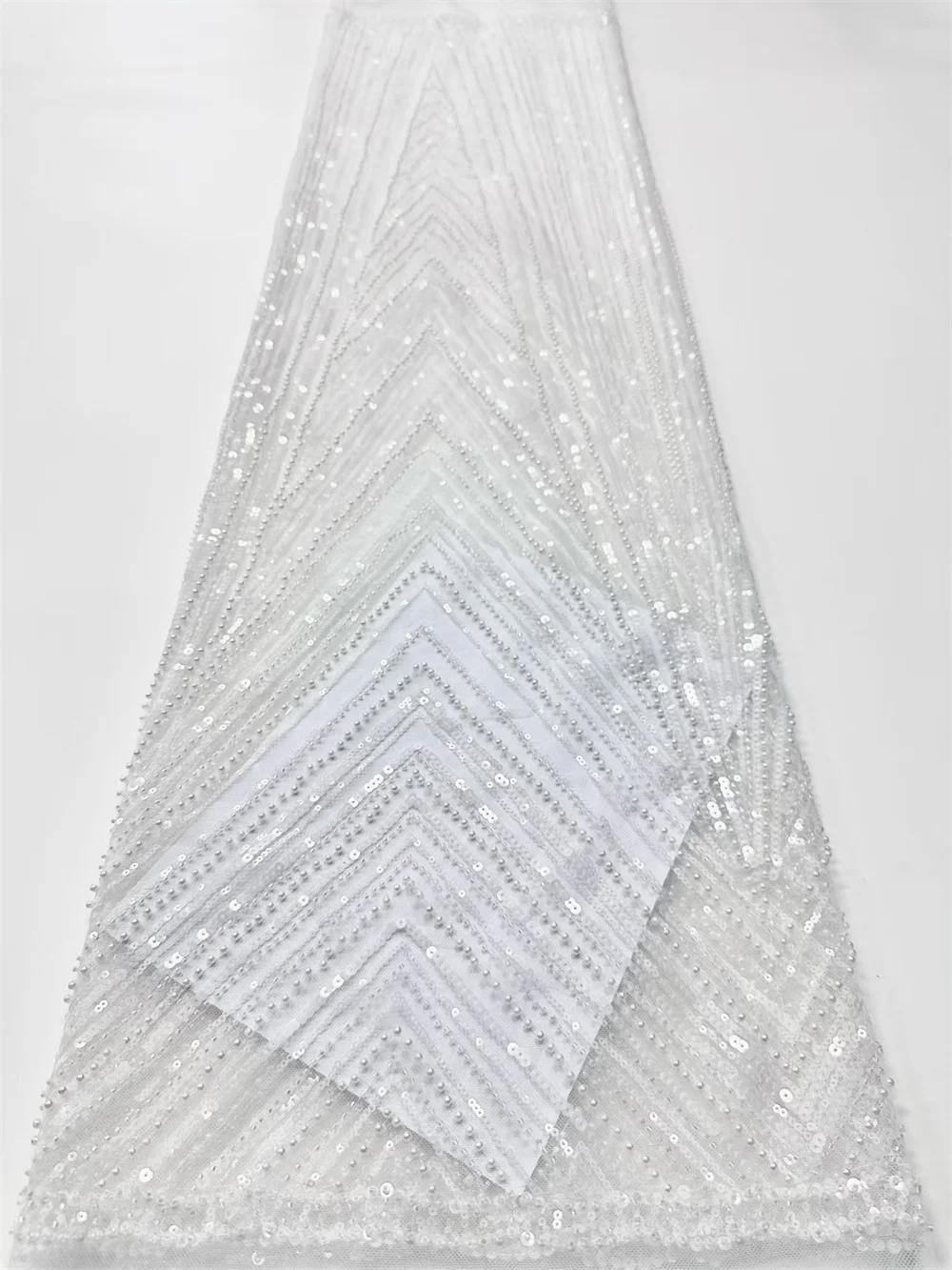 

Latest Lace Fabric High Quality 2025 5 Yards White Fabrics Embroidered Beaded Fabric Luxury Groom African Fabric Sequins ,Hm7-1