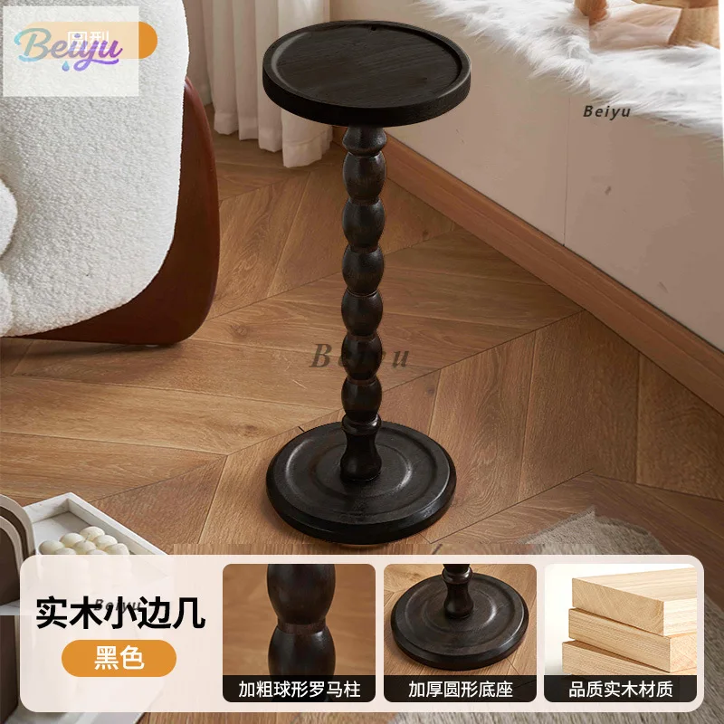 bord-de-canape-en-bois-massif-petit-cote-quelques-retro-simples-petite-table-ronde-americaine-quelques-coins-de-cafe-quelques-chevets