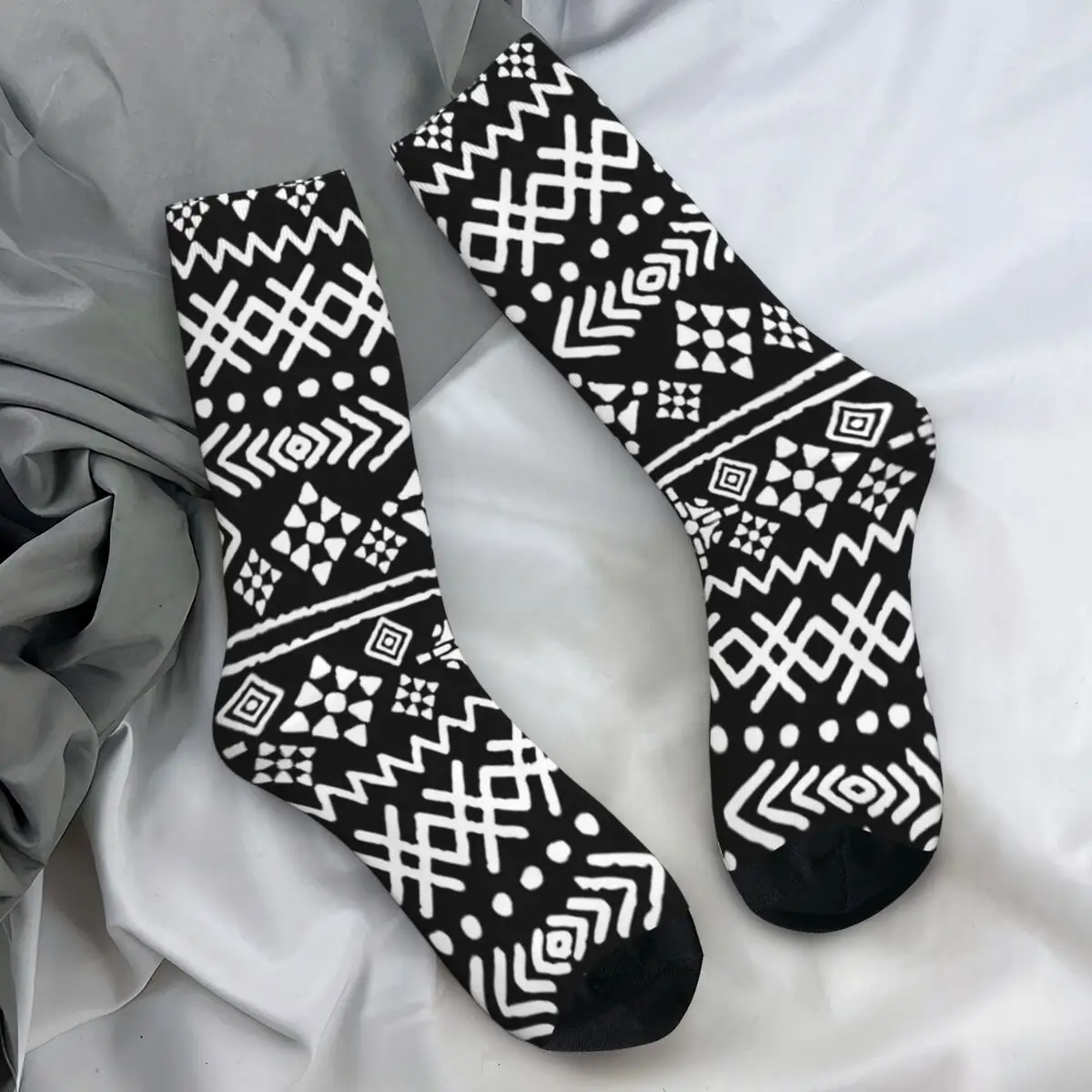 Vintage Ethnic Stockings White And Black Graphic Korean Socks Autumn Anti Slip Socks Unisex Skateboard Soft Breathable Socks