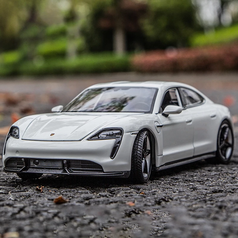 WELLY 1:24 Porsche Taycan Turbo S New Energy Vehicles Alloy Car Model Diecasts & Toy Vehicles Collect Car Toy Boy Birthday gifts