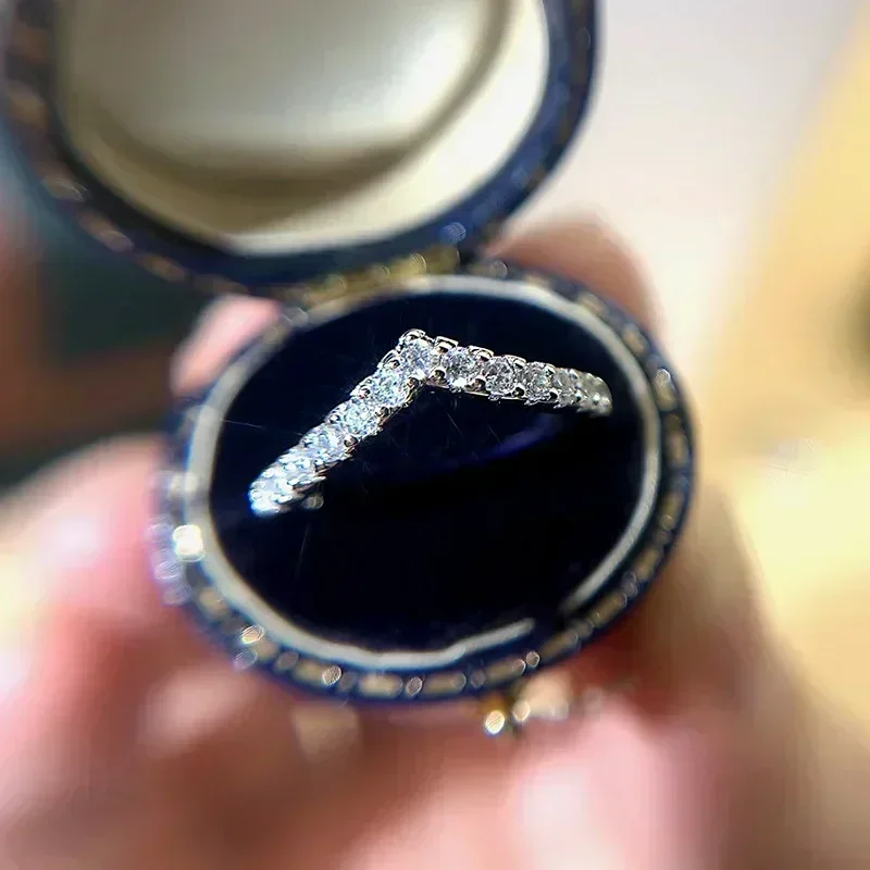 2026 Trendy V Shaped Finger Ring for Women Crystal Cubic Zirconia Silver Color Rings Daily Wear Exquisite Accessories Jewelry