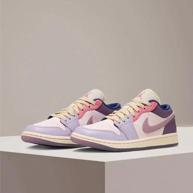 

Баскетбольные кроссовки Nike Air Jordan 1 Low унисекс с амортизацией, противоскользящей подошвой и прочной конструкцией, классические, для занятий спортом DZ2768-651