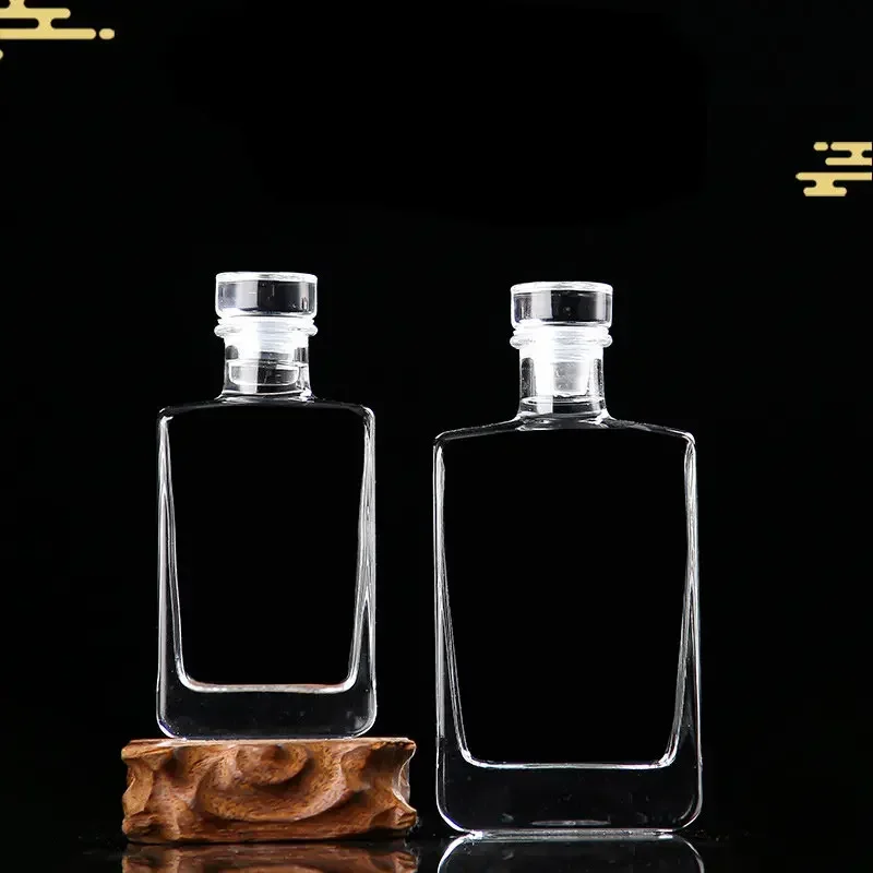 Glass Alcohol Bottle with Airtight Stopper, Whiskey Decanter, Liquor Glass Bottle, 200ml