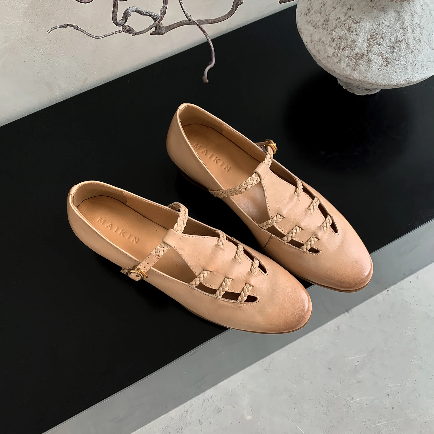 Genuine Leather Mary Jane Pumps Women Vintage Round Toe Buckle Strap Chunky Low Heel Shallow Dress Shoes