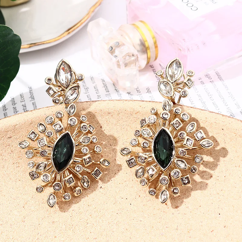 

European and American Genius Designer Full Diamond Angel Eye Earrings Temperament Manufacturer Wholesale Earrings