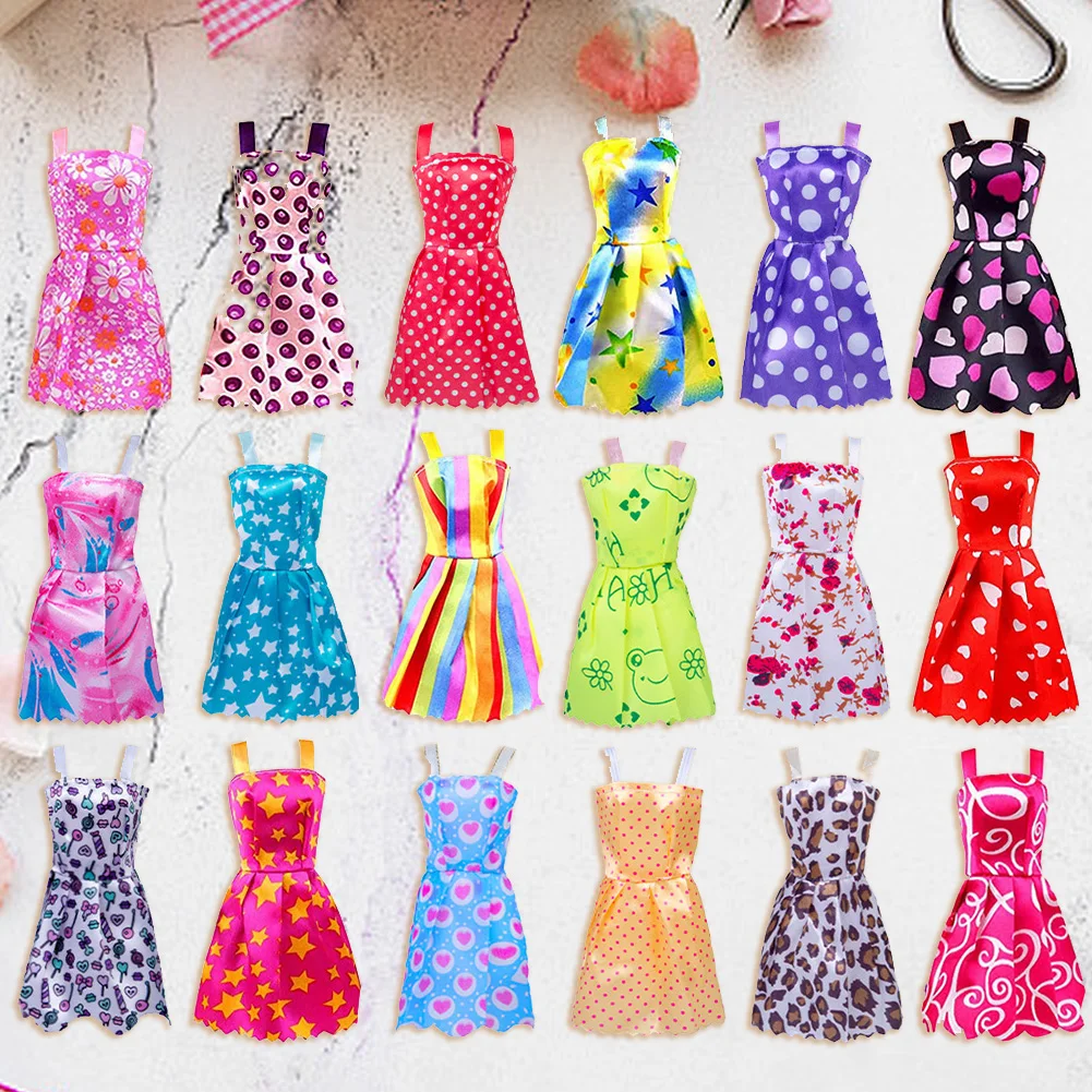 32pcs Doll Decorative Skirt Polyester Fairy Collection Clothes Mini Doll Dress Up Set Random Style for Changing Clothes Game