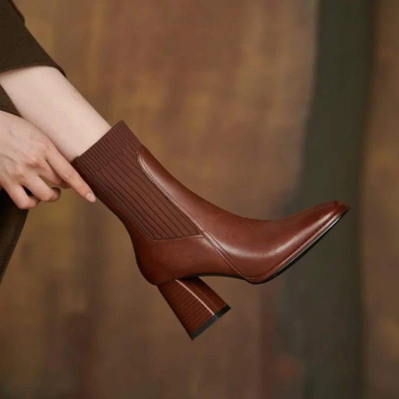 Autumn and Winter 2024 New Versatile Nude Boots Women\'s Thick Heel Side Zipper High Heel Simple Casual Square Short Boots Women