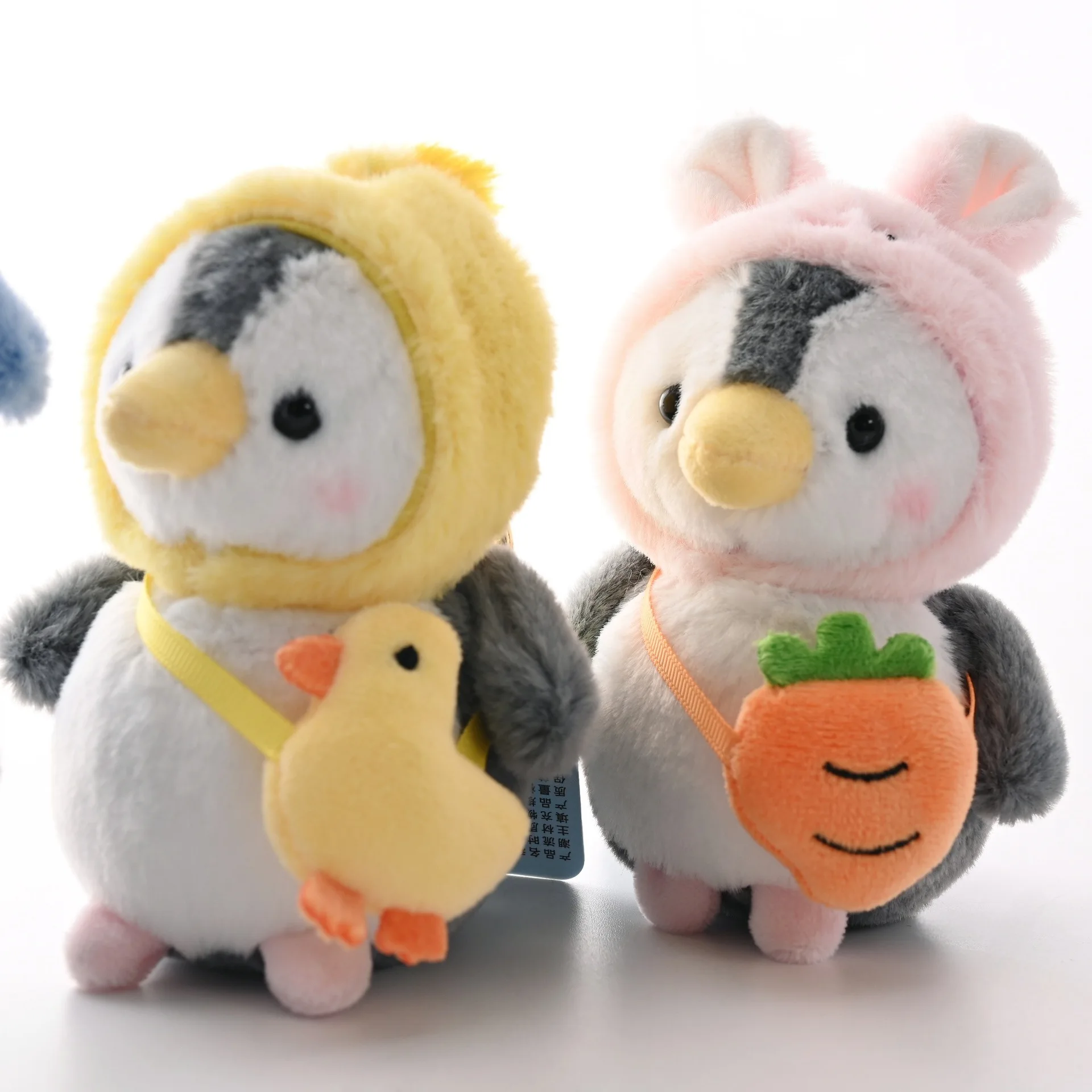 Niedlicher Pinguin-Plüsch-Schlüsselanhänger, weicher Kawaii-Cartoon-Pinguin mit Hüten, Schlüsselanhänger, Tasche, Ornamente, superweicher Plüsch-Anhänger, Paar-Geschenk – Detail 6