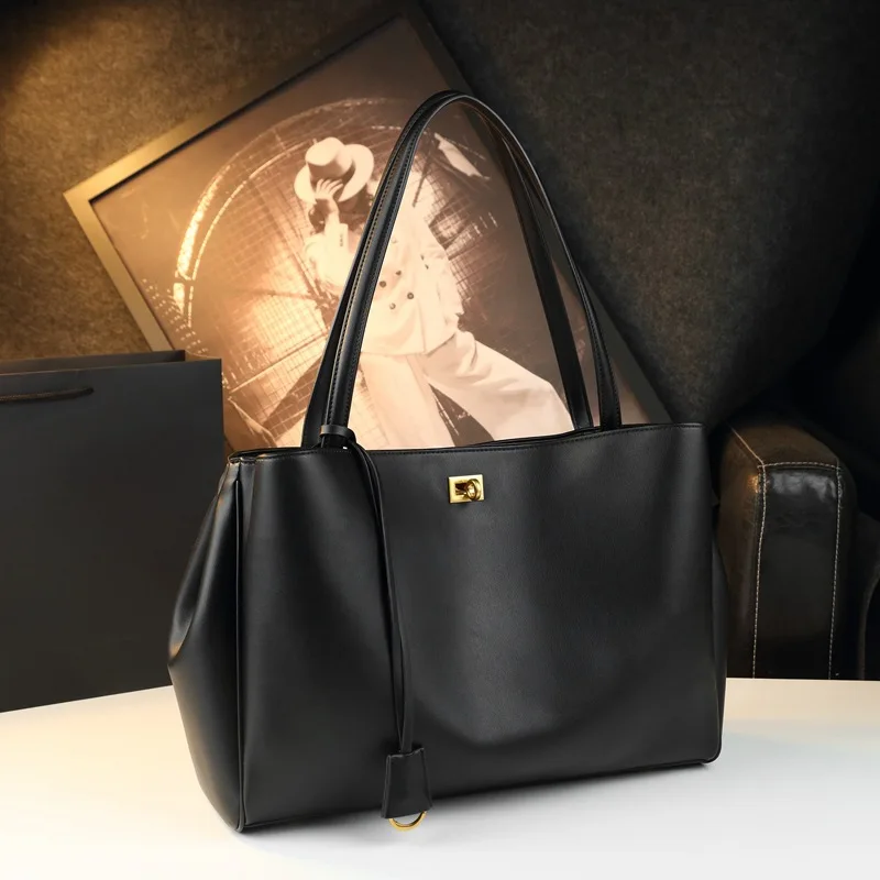 Genuine leather tote bag, large-capacity lock bag, 2026 spring-summer new model, handbag, shoulder bag, crossbody bag, lockable