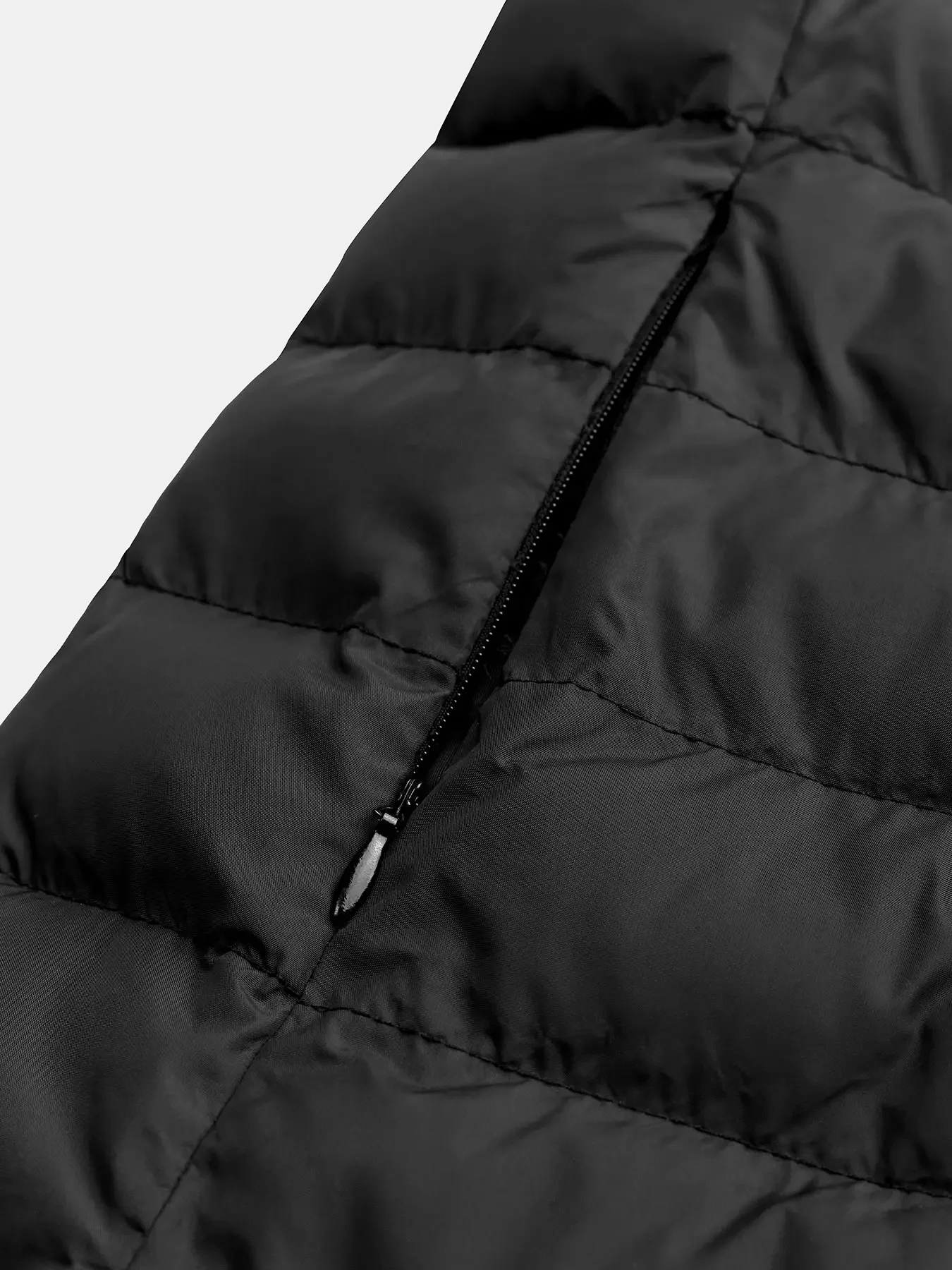 سترة قطنية متوسطة الطول مع سترة قطنية فضفاضة عازلة بغطاء للرأس من القطيفة وسترة مائة برجية