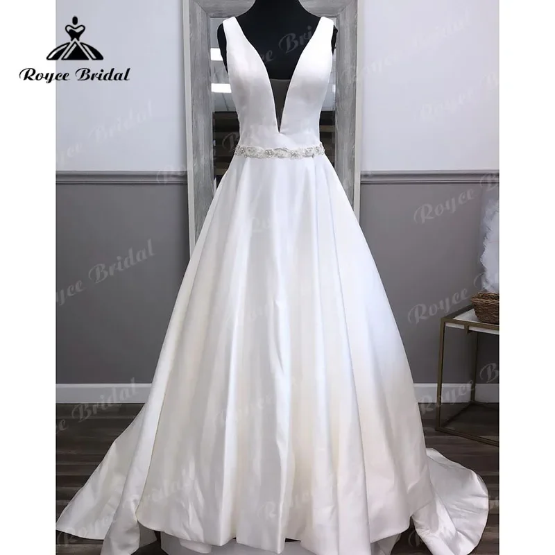 Simple Sleevless Satin Backless Deep V Neck Ball Gown Princess Wedding Dress 2025 Vintage Vestido Civil Bridal Boho Wedding Gown