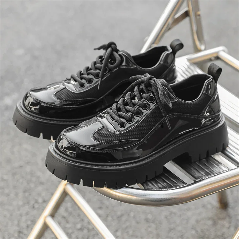 Italian Men Quality Patent Leather Fashion Business Shoe Classic Thick Bottom Punk Design Derby Shoes Perfect Daily Outdoor Shoe