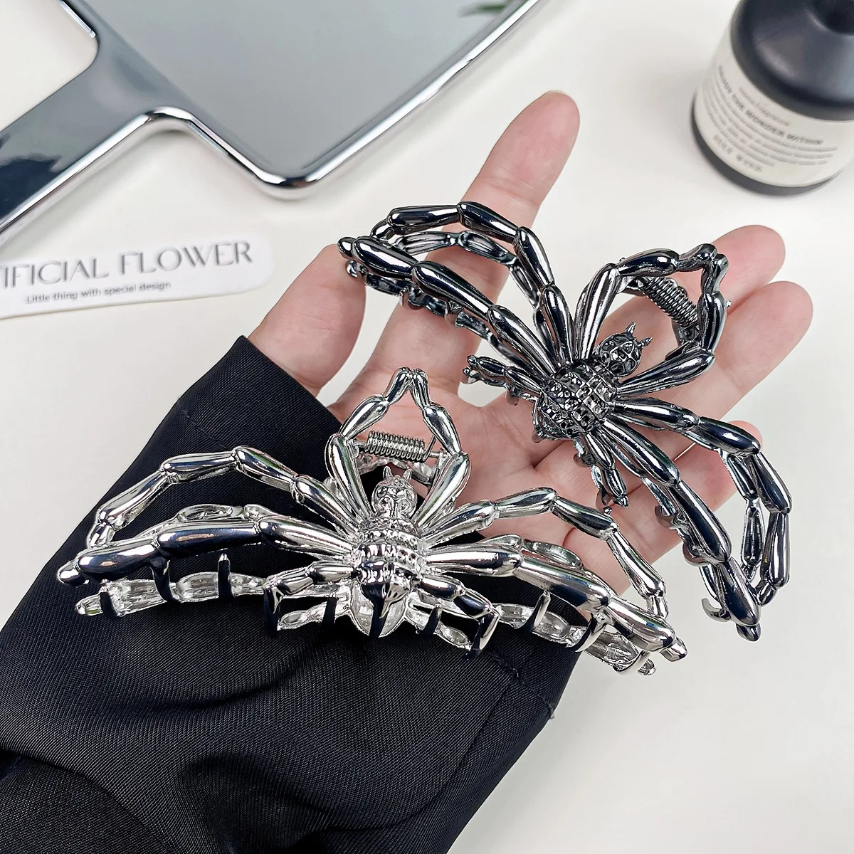 Personality Gothic Metal Clasp Ghost Y2K Spider Hair Claws Cool Girls Trend Hair Clip for Women Aesthetics Y2k Hair Accessories