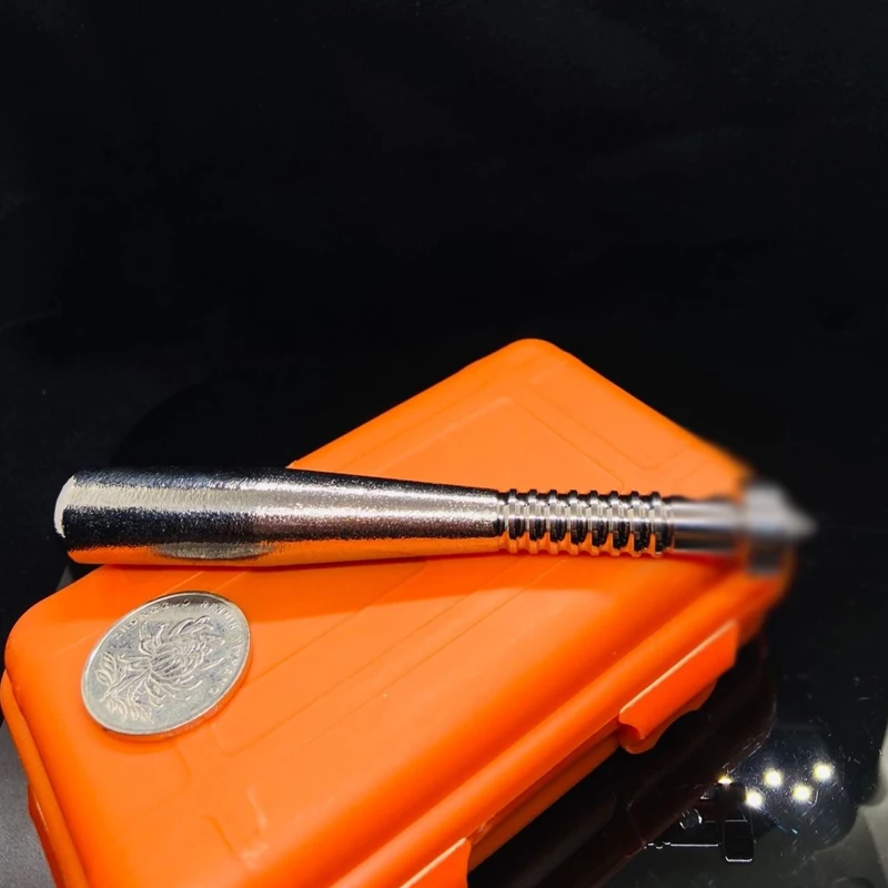 Outdoor portable titanium alloy mini baseball bat EDC car mounted window breaker tool