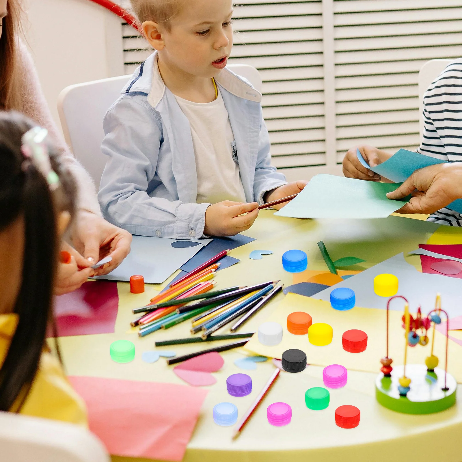 Bouchons de bouteilles en plastique colorés, 100 pièces, couvercles artisanaux de couleurs mélangées pour enfants, projets artistiques de bricolage, activités éducatives de la maternelle