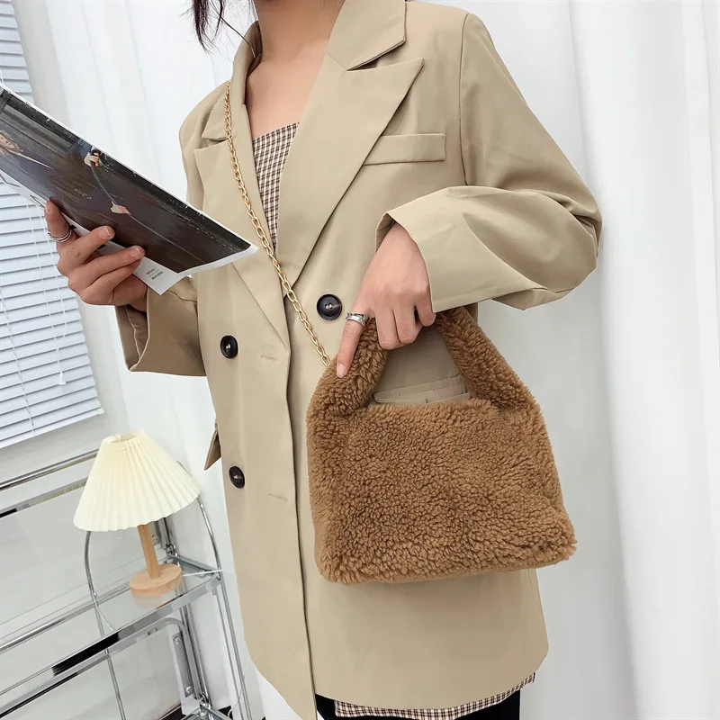 2022 New Plush Fabric Women\'s Shoulder Crossbody Bag Small Fashion Lambs Wool Fluffy Fur Winter Female Bag Designer Handbags