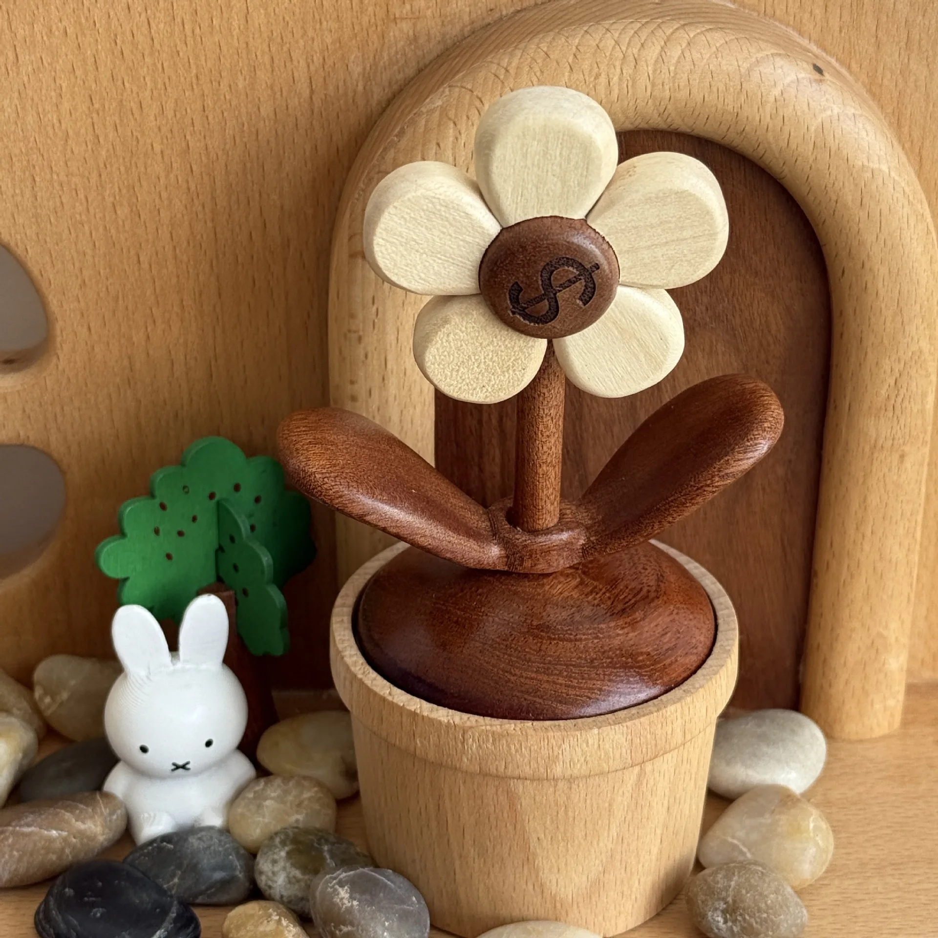Rich flower music box practical ornament cute cure sky city music box for friends and girlfriends