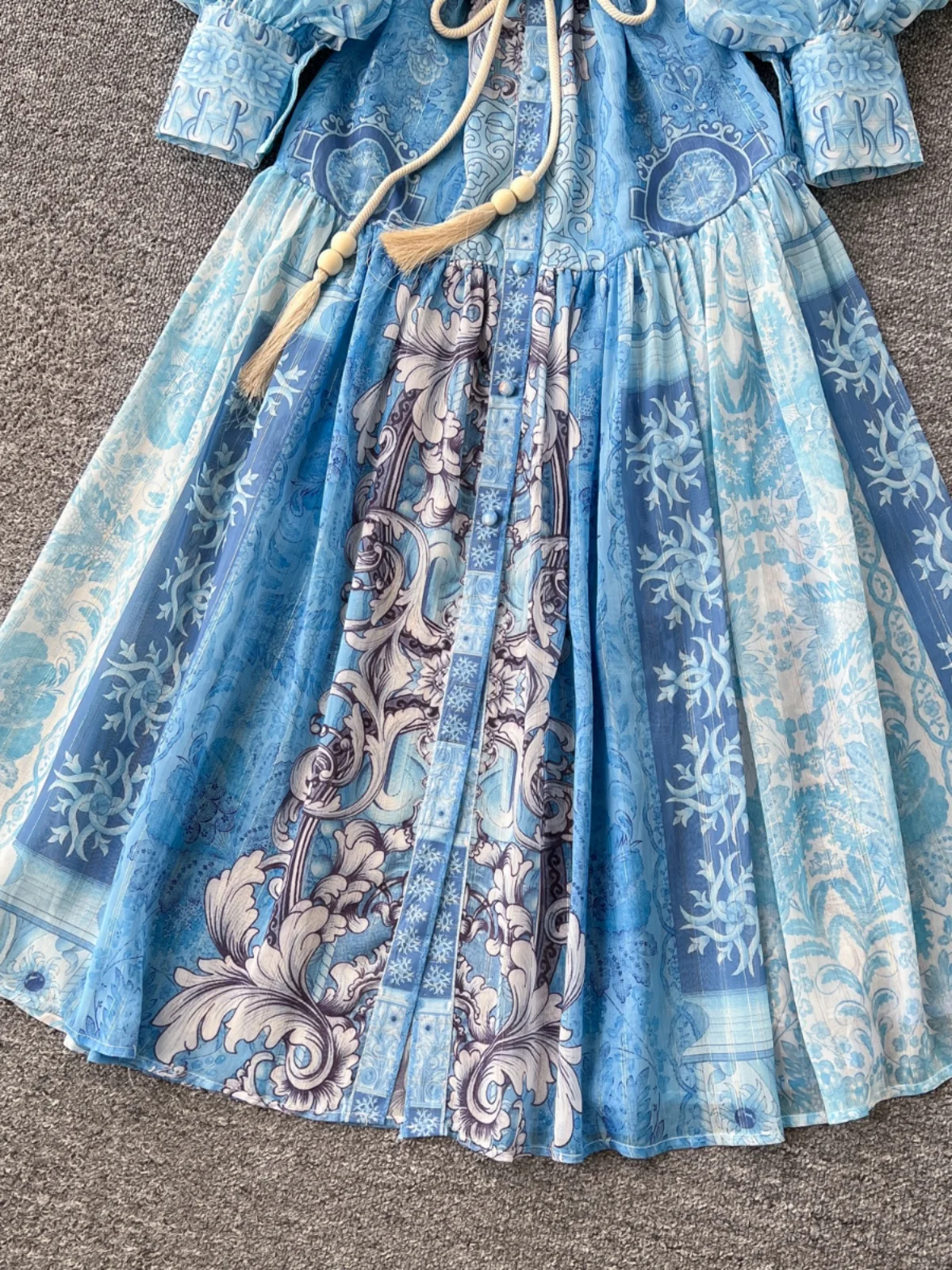 Vestido Longo Estampado F com Cintura Alta, Saia em A, Manga Lanterna, Gola Alta, Barra em Camadas, Estilo Coreano par...