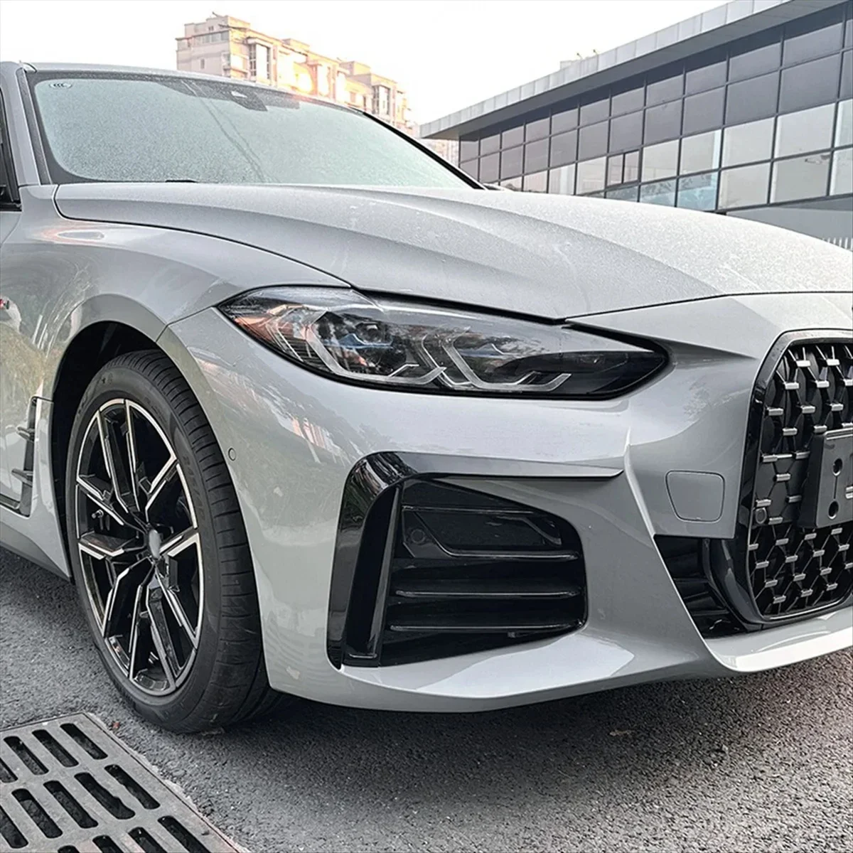 Potongan Lampu Kabut Depan Mobil untuk BMW 4 Seri G26 M Sport MP 2020 + Lampu Kabut Kit Bodi Spoiler Pemisah Pisau Angin Samping Bilah