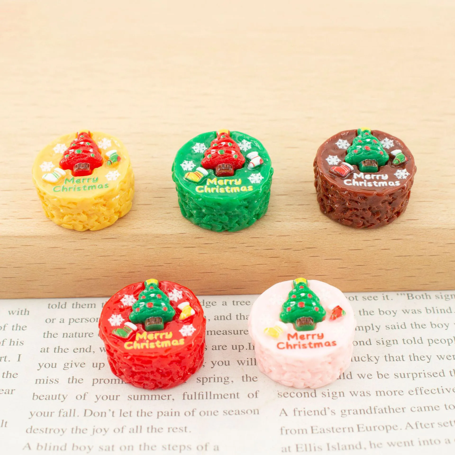 10pcs Resin imitation Christmas tree-shaped cupcakes diy handmade Jewelry accessories making for Keychain pendant Desk ornament