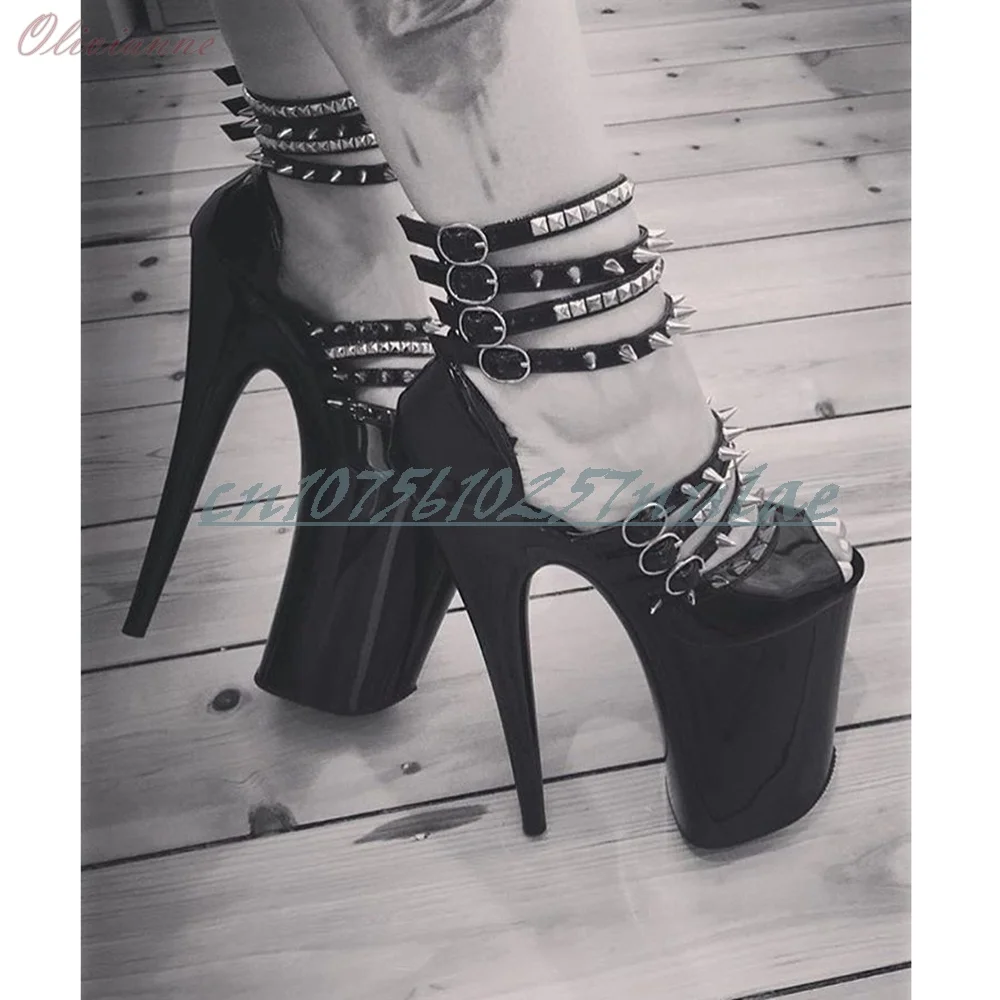 

Сексуальные женские туфли на высоком каблуке с круглыми металлическими заклепками, блестящие, из искусственной кожи, для танцев, выступлений на сцене, для стриптиза