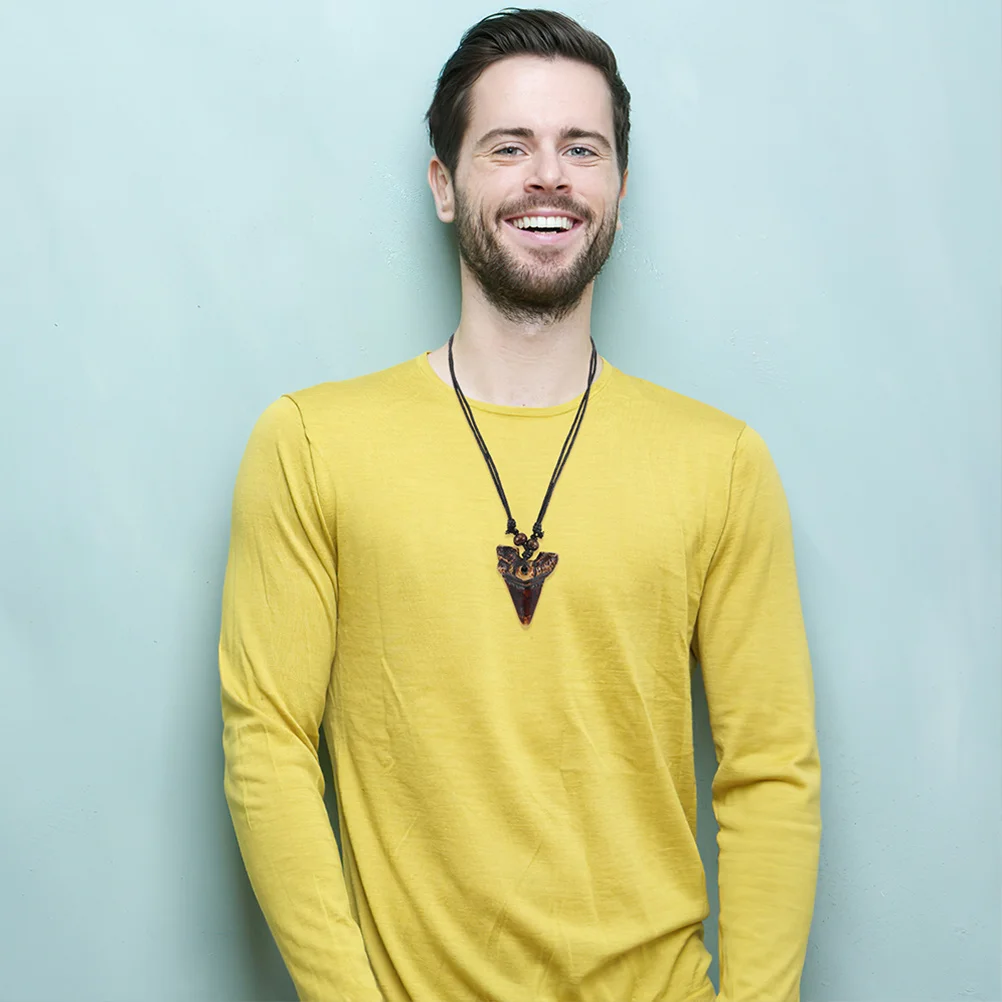 

4pcs Shark Tooth Necklace For Men Women Unique Design Cool Beach Surfer Jewelry Trendy Unisex Pendant Durable Fashion Accessory