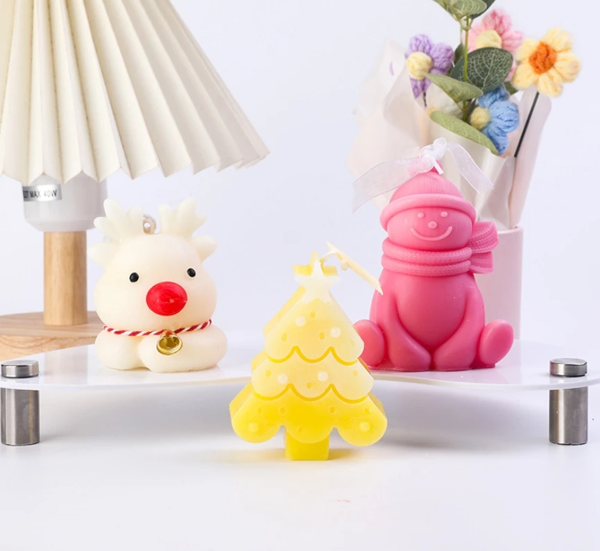 

Z9CR2FOPX8 Snowflakes, Christmas trees, candles, gingerbread, aromatherapy candles, festive atmosphere decorations