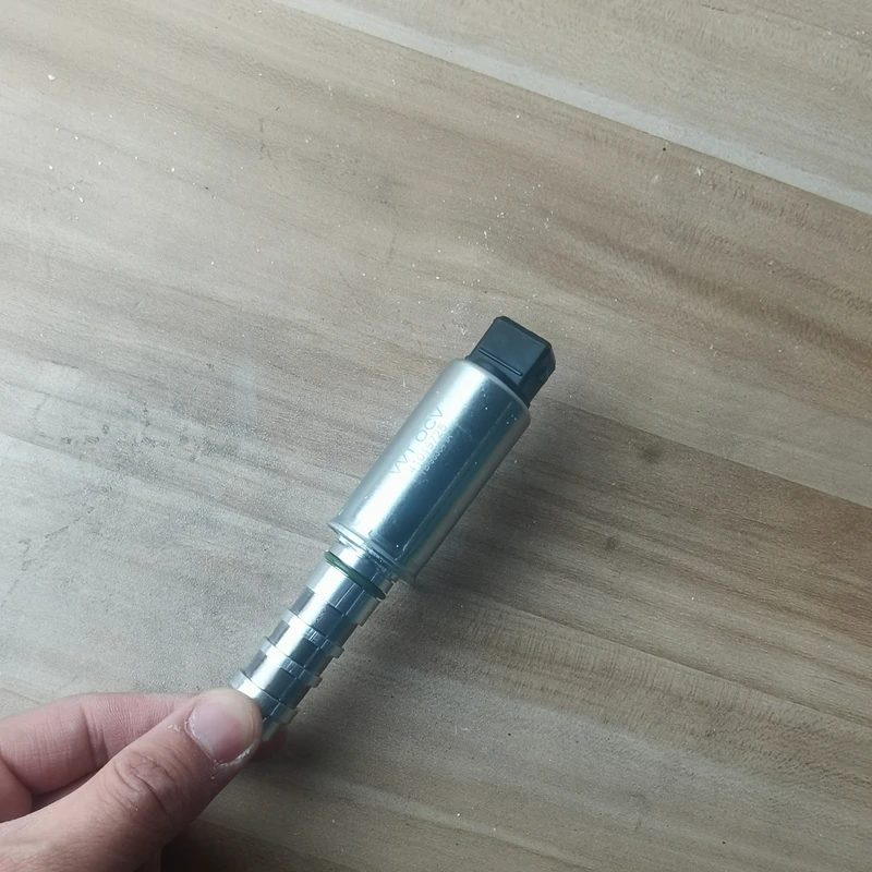 Timing VVT Solenoid Valve for Geely Emgrand EC7 SL SC7 Oil Pressure Sensor Solenoid Valve 1136000089